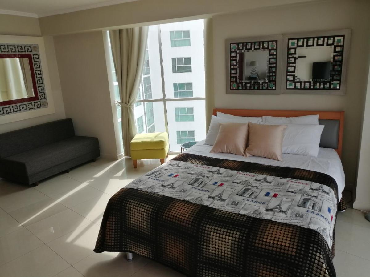 Puerto Santa Ana Suites Guayaquil Buitenkant foto