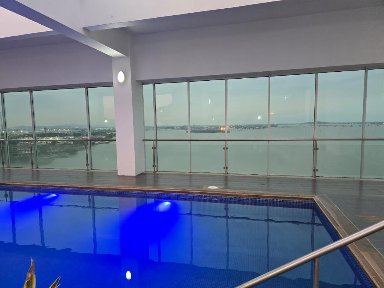 Puerto Santa Ana Suites Guayaquil Buitenkant foto